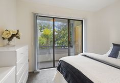 其他 6 Stylish Central 2BR Apt nr Hospital