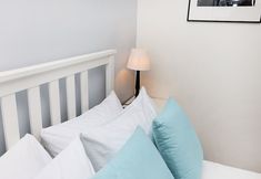 Others 5 JOIVY Contemporary Royal Mile Apartment W/Balcony