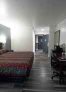 Bilik Greenwoods Inn & Suites