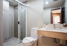 Others 6 4A - 2 Bedroom Downtown Apartment With Shared Pool