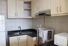Lain-lain 6 Discovery Gardens - Stunning Studio With Balcony And Free Parking