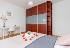 Others 2 Apartment Aleja Wilanowska by Renters