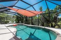 อื่นๆ Lilac Mid-century Pool Home