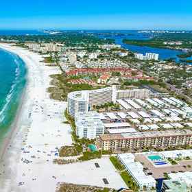 Primary image 1 Siesta Sands Beach Resort Gulf View, โรงแรม & ที่พัก Pelican Plaza