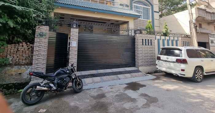 Khác Impeccable 4-bed Villa in Gujrat