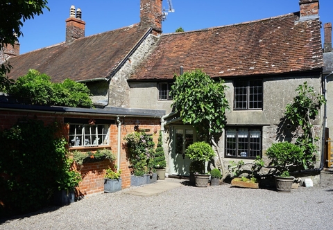 Others Stunning Historic 2-bed House in Shaftesbury