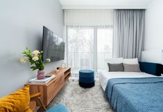 Others 5 Lake Club Apartments - LoftAffair