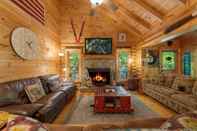 Lainnya Dancing Bears Cabin With hot tub Fireplace Creek