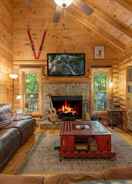 Imej utama Dancing Bears Cabin With hot tub Fireplace Creek