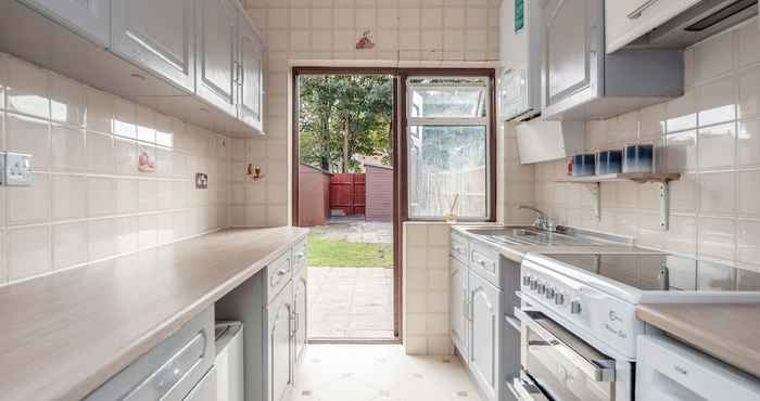 Lain-lain Lovely 4-bedroom House Near Romford Station