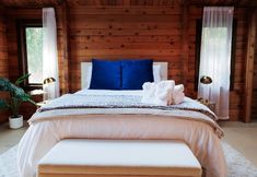 Others 3 Port Hadlock Luxury Cabin Retreat Awaits You! 5 Bedroom Cabin by RedAwning