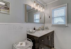 其他 5 343 N Fletcher Ave B-upstairs 3 Bedroom Home by Redawning