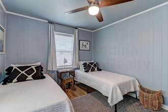 其他 4 343 N Fletcher Ave B-upstairs 3 Bedroom Home by Redawning