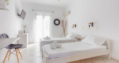 其他 2 AKTI APOLLONA