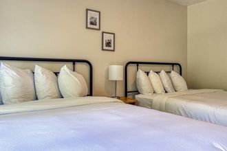 อื่นๆ 4 Pinecrest Townhomes-1K-2Q Unit-Renovated