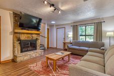 Others Pinecrest Townhomes-1K2Q- Renovated