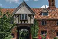 Lainnya Lavish Tudor Estate Gardens - Sleeps 25