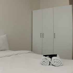 Room 1 Warm And Cozy Studio At Grand Kamala Lagoon Apartment, ZAP Clinic Kota Bintang Hotels