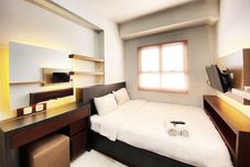 อื่นๆ Homey Designed And Cozy 2Br At Mekarwangi Square Cibaduyut Apartment