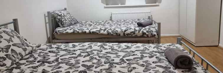 Others Double Bedroom in House Share for Rent