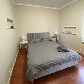 Room 1 Mitcham train station 2 bedrooms unit, Khách sạn South Melbourne