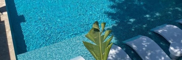 Lainnya Chloe Alacati