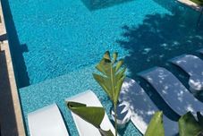 Lainnya Chloe Alacati