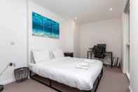 Lain-lain Modern 1 Bedroom Apartment With Balcony in Surrey Quays