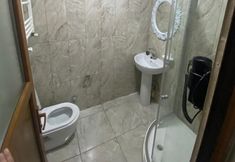 อื่นๆ 5 Taksim Yamac Suit