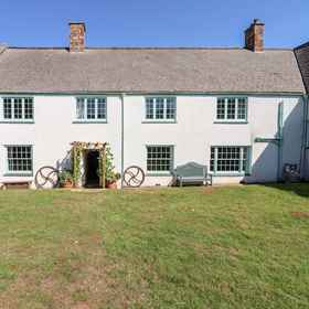 Primary image 1 Aluric's Hall, Hotel Stogumber