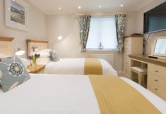 Lainnya 5 Surf and Sand