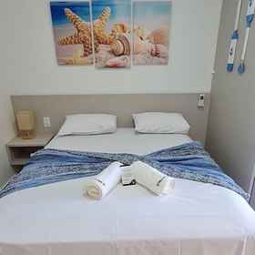 Room1卡內羅斯海灘生態度假村,Estrela do Mar Square飯店