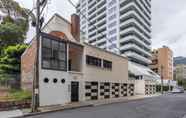 Others 3 Mid-century 1 Bedroom Apartment on Albert Park With Parking