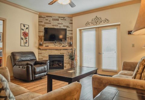 其他 MVC - Unit 3105 in Pigeon Forge