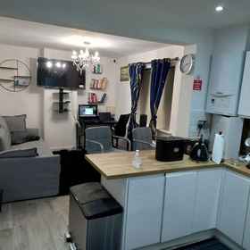 Primary image 1 The Grand Eloquence of Beauty, Khách sạn Whitworth Art Gallery