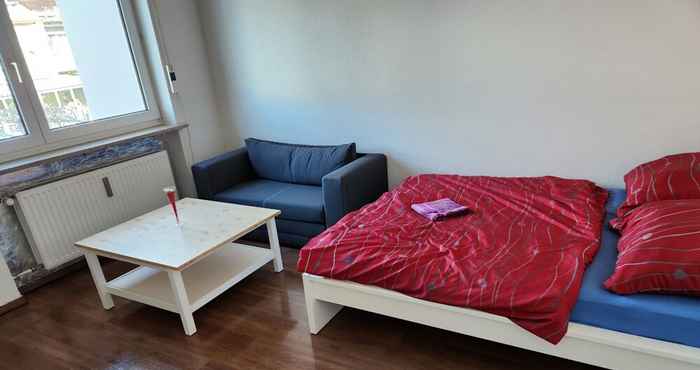 อื่นๆ Einfache 1-Zimmer Wohnung für max 4