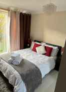 ภาพหลัก Stunning 3-bed Apartment in Croydon