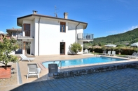 Others C Le Terrazze - 10 Sleeps With Shared Pool in Garda