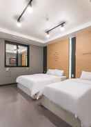 Room Gunsan Rings