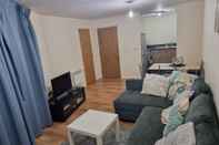 Others Central 2-bedroom Apartment, Chelmsford, Parking