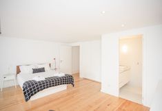 Others 4 Liiiving - Garden Light Mezzanine