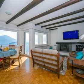 Room 1 Bellevue Apartment in Porto Ronco Ascona, Hotel Piazza Grande