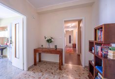 Others 4 Riva Dante Apartment