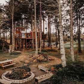 Primary image 1 Treehouse over the water - Eagle's Nest, Port Angeles Dream Playground Hotels