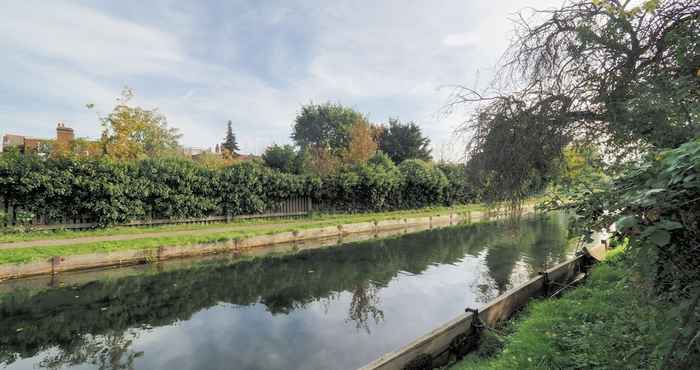 Others Stunning Riverside 1-bed Apartment in North London