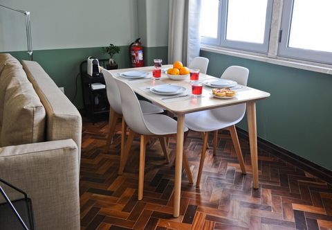 其他 Green Wine Affair by Misha s Place 6B