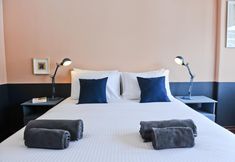 其他 6 Gin o Clock in Lisbon - by Misha s Place 3A