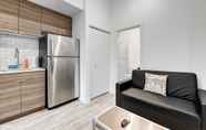 อื่นๆ 4 Amenities No Hotel Room Can Match! Full Kitchen And In-unit Laundry! - 747 Lofts Cabin 306  by RedAwning
