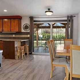 Primary image1東區農場 三臥室住宅 by Redawning,中俄勒冈社区学院飯店