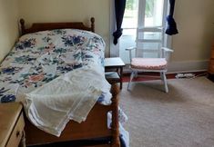 其他 3 5449 Emerald 5 Bedroom Home by RedAwning